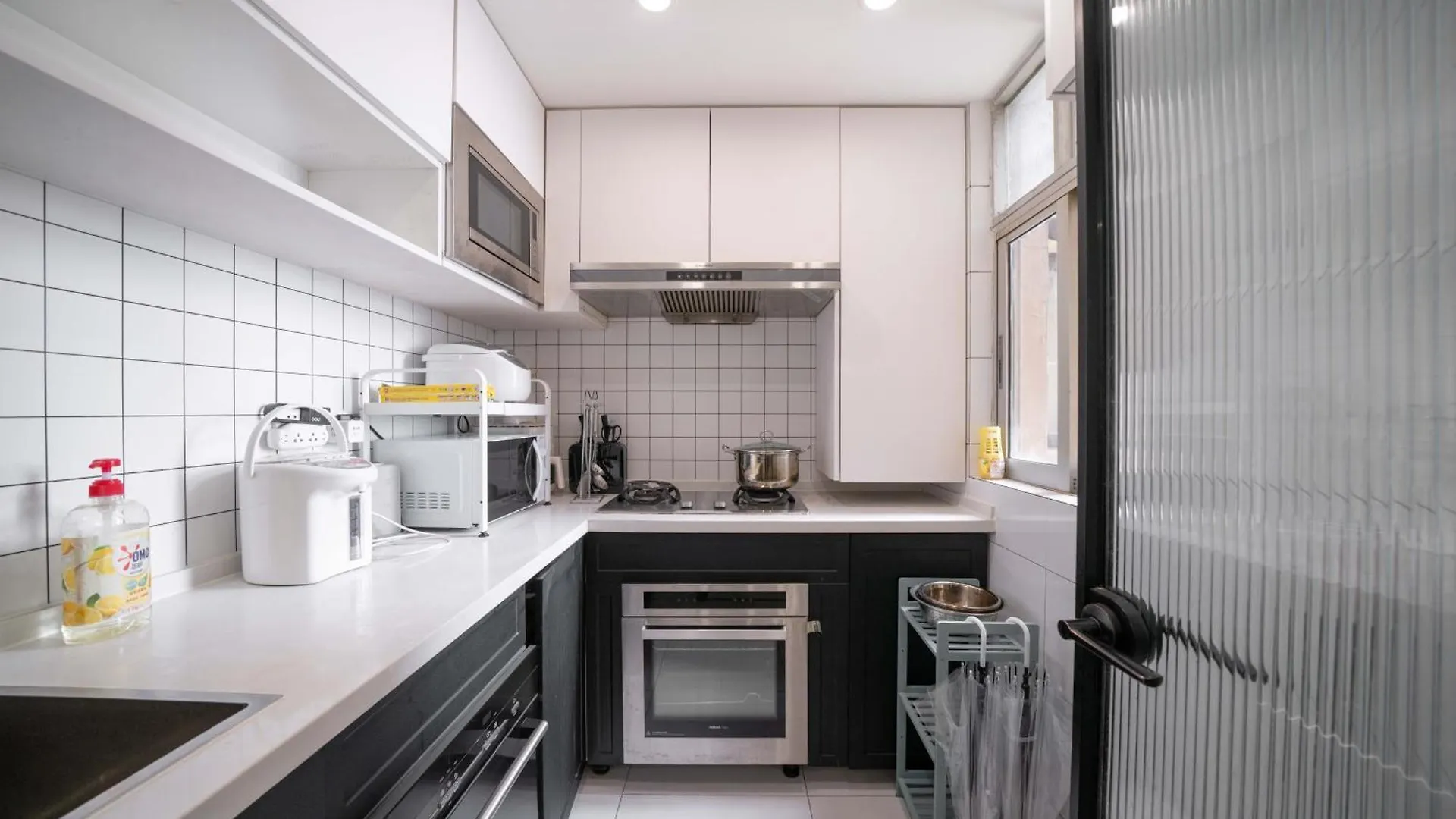 Cloudlike Serenity-Family Apartment In Central Shanghai 0*,